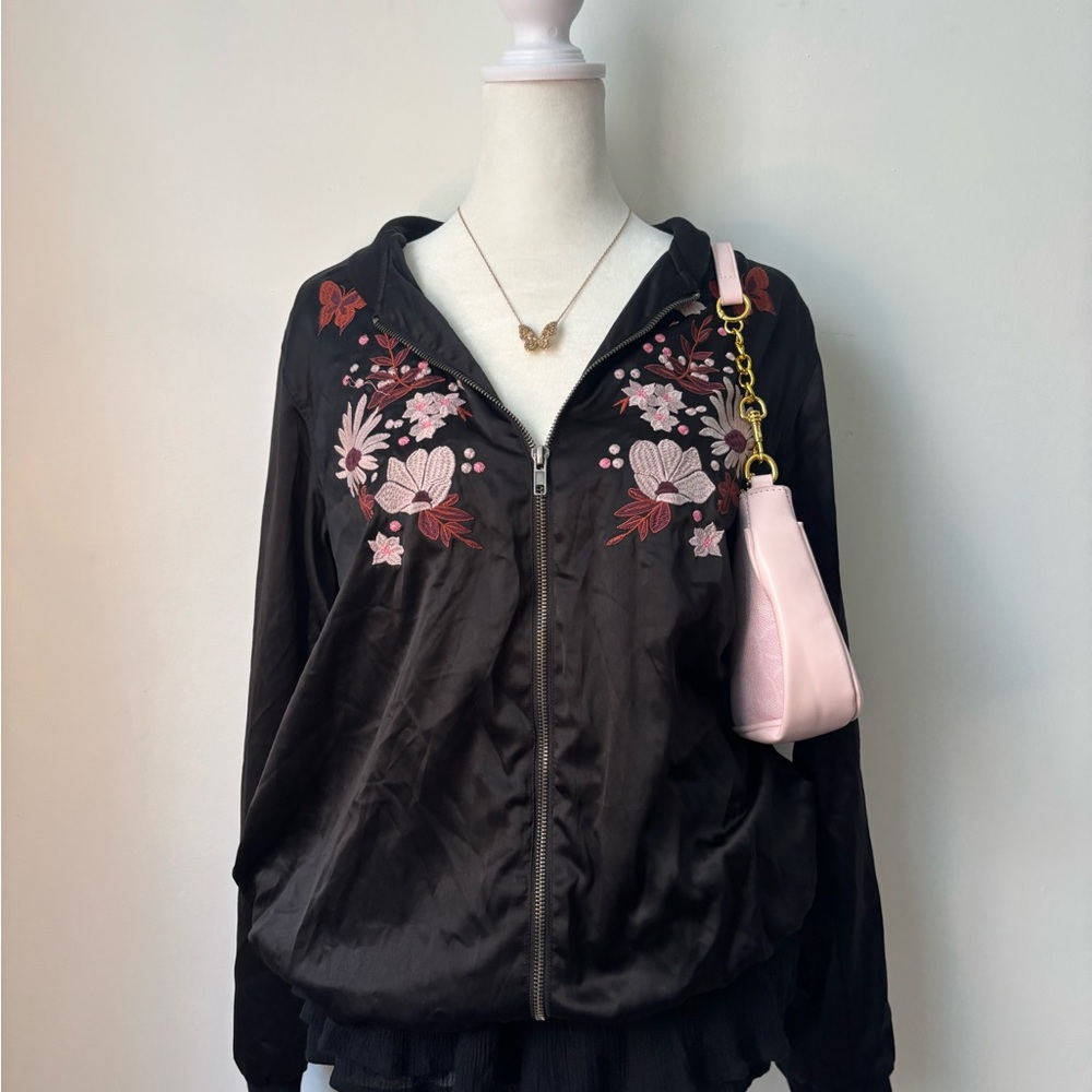 Floral Embroidered Black Zip Up Vintage Jacket